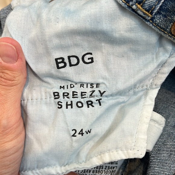 BDG Indigo mid rise breezy short Frayed Hem Jean Shorts button fly size 24. - Picture 9 of 12